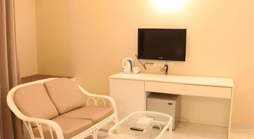 Stallions Suites Penang Jelutong Exterior foto